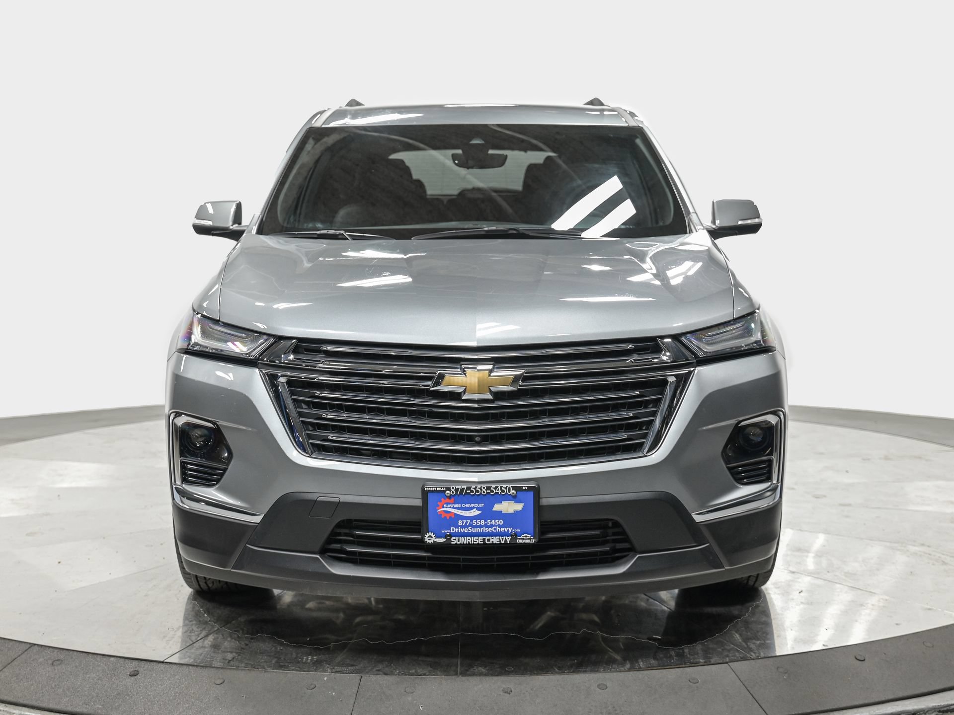 Used 2023 Chevrolet Traverse LT w/ LT Premium Package AWD/4WD image 10