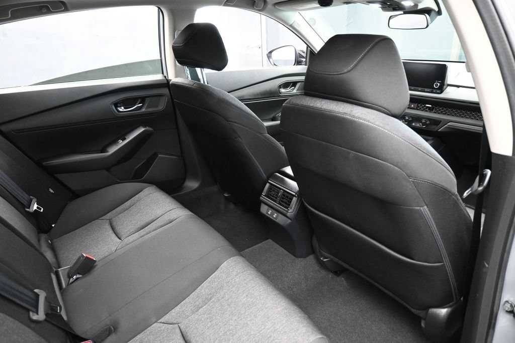 Used 2025 Honda Accord SE image 40