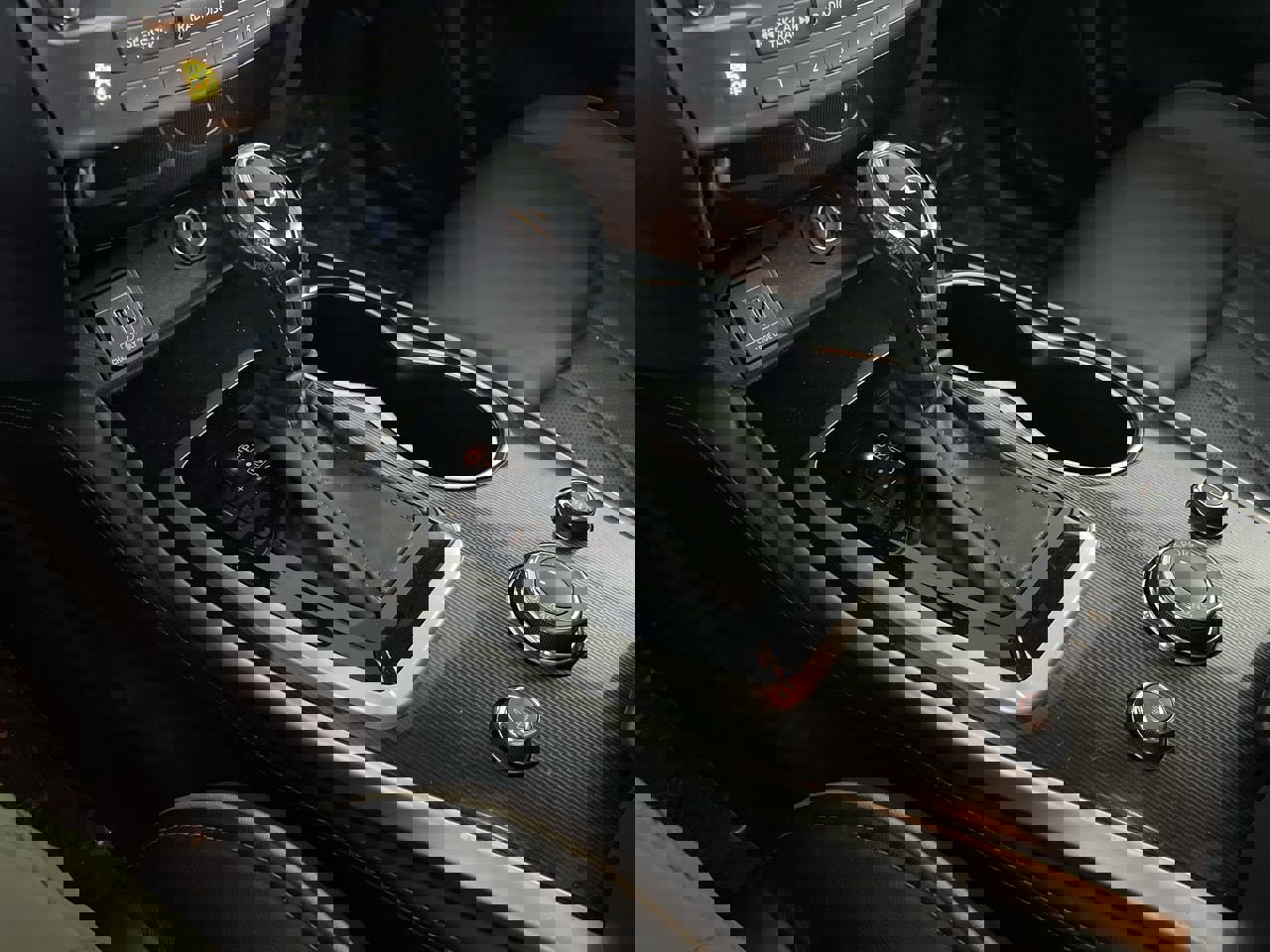 Used 2019 INFINITI QX60 Luxe w/ Essential Package image 19