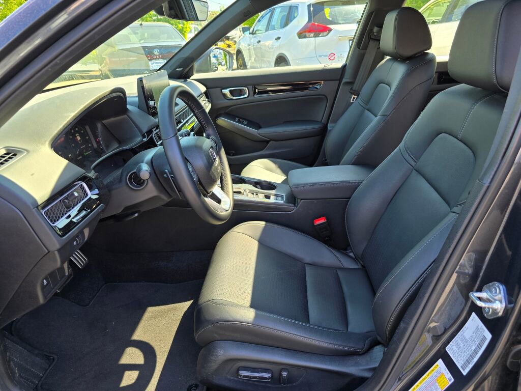 Used 2025 Honda Civic Sport Touring image 3
