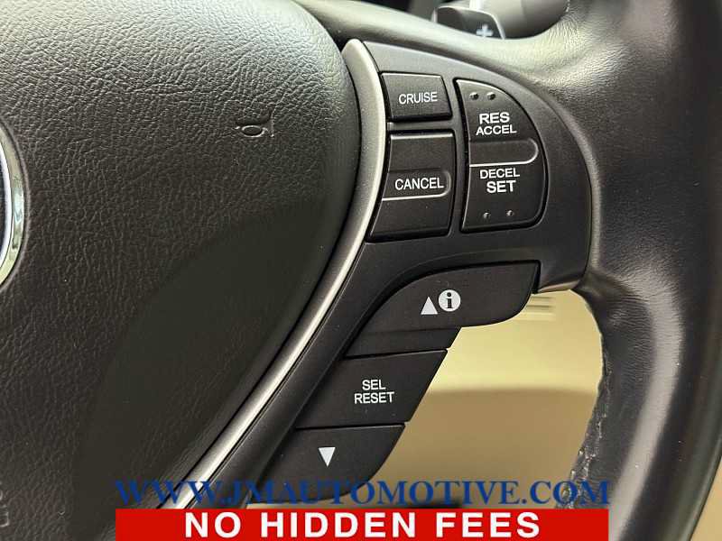 Used 2017 Acura ILX FWD image 37