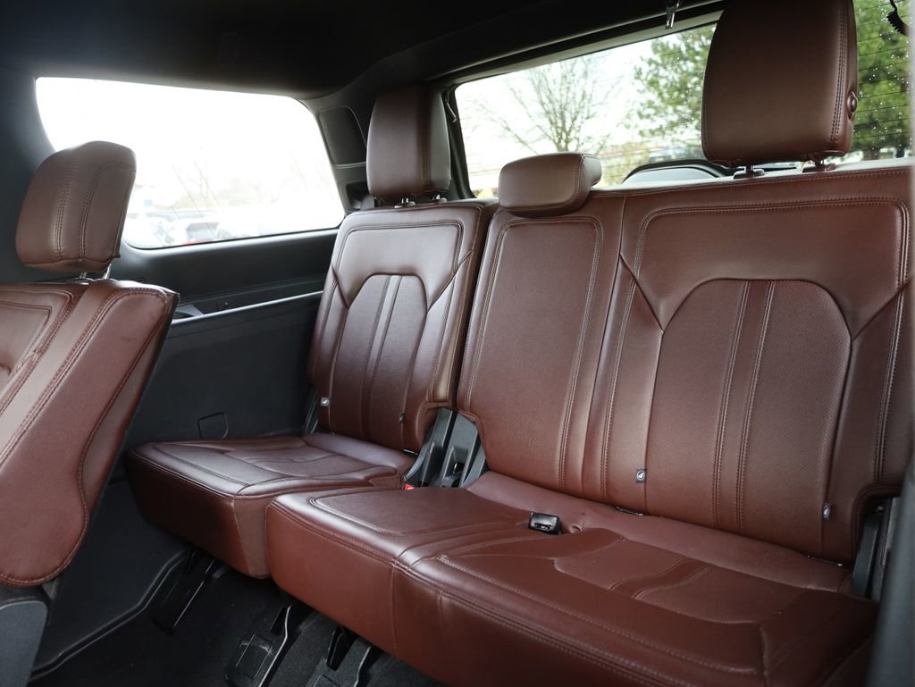 Used 2024 Ford Expedition Limited image 30