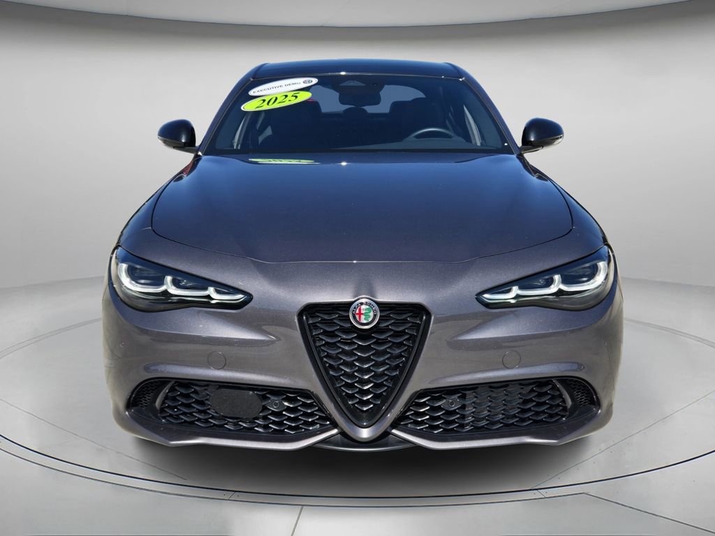 New 2025 Alfa Romeo Giulia w/ Driving Assist Package image 3