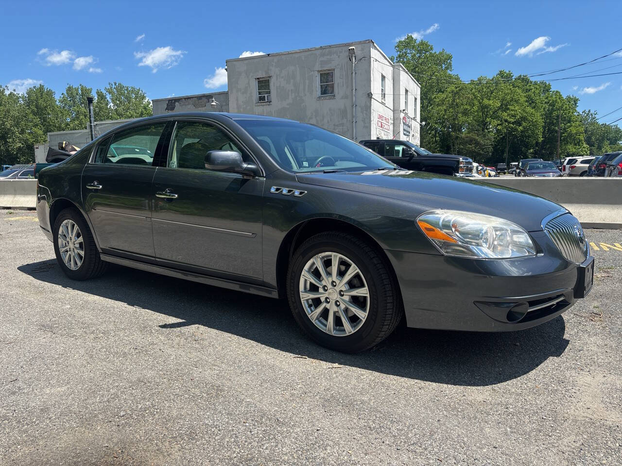 Used 2011 Buick Lucerne CXL w/ Driver Confidence Package FWD image 8