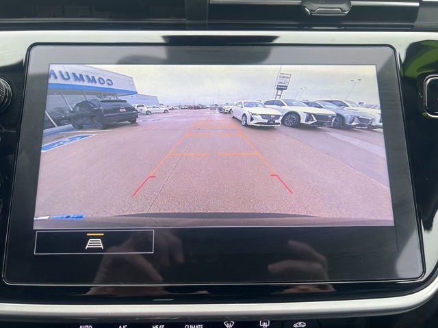 Used 2022 Chevrolet Bolt EUV LT w/ Convenience Package image 22