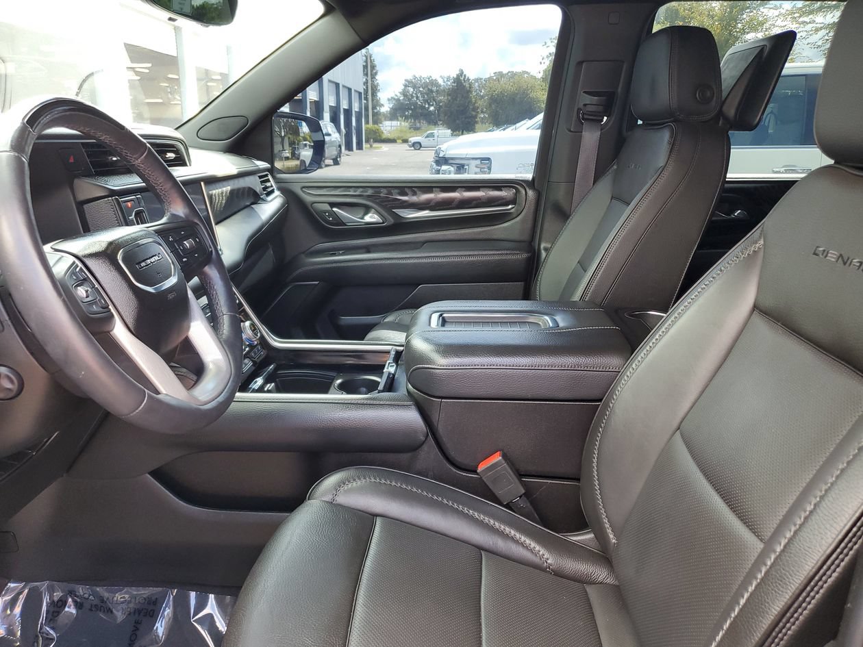 Used 2023 GMC Yukon Denali w/ Advanced Technology Package RWD image 18