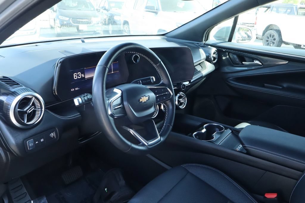 Used 2024 Chevrolet Blazer EV LT AWD/4WD image 17