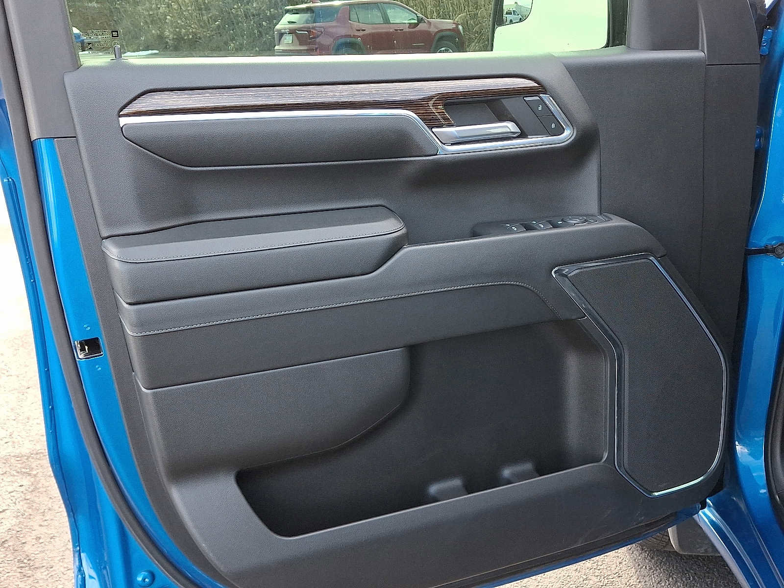 Used 2024 GMC Sierra 1500 Elevation image 13