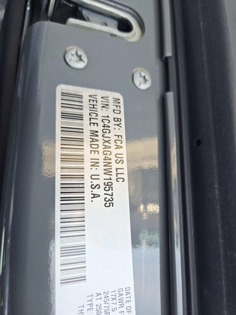 Used 2022 Jeep Wrangler Sport S image 39