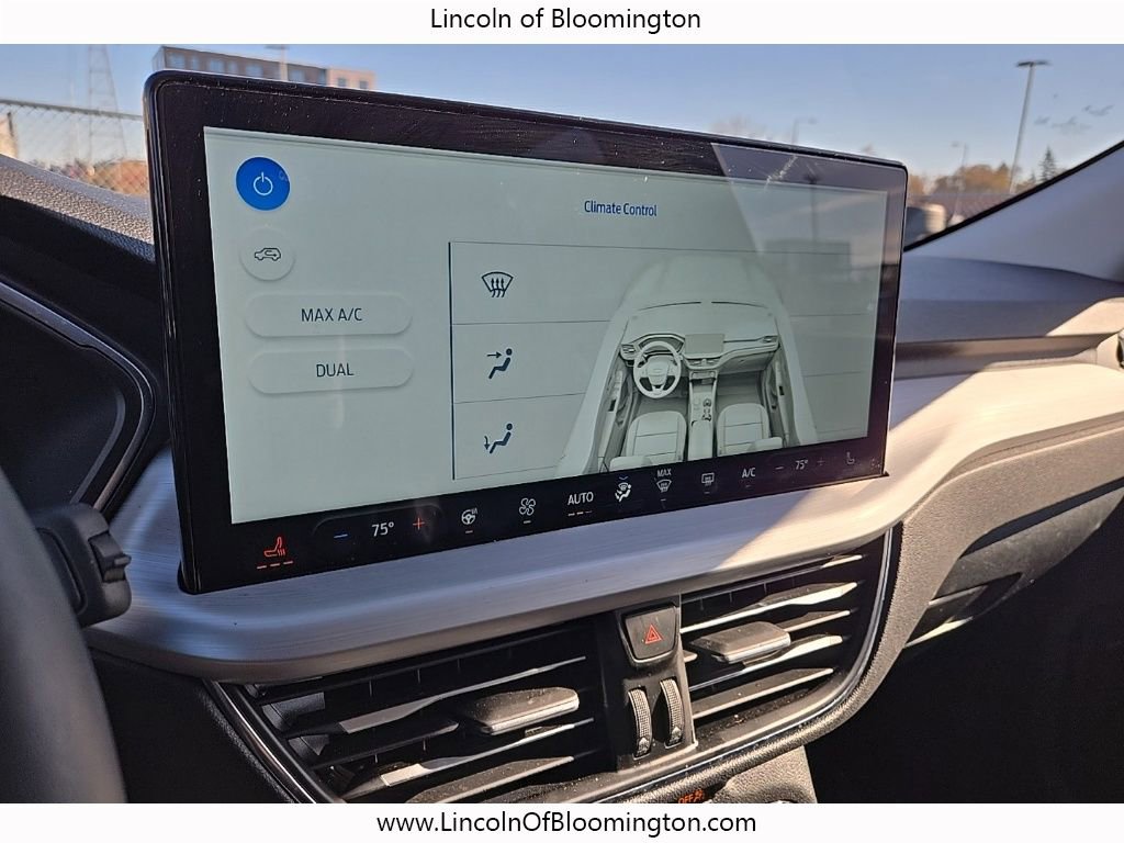 Used 2025 Ford Escape Platinum w/ Premium Technology Package image 30