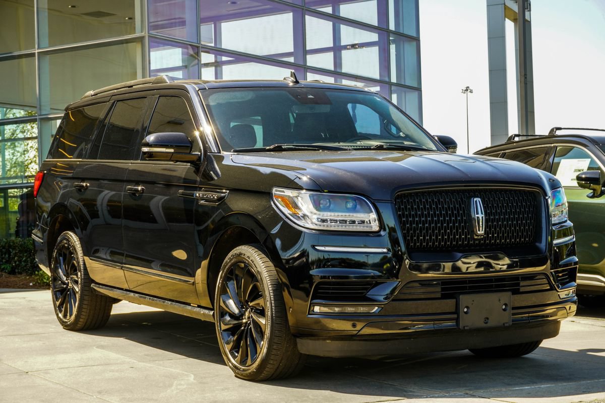 Used 2021 Lincoln Navigator Reserve AWD/4WD image 4