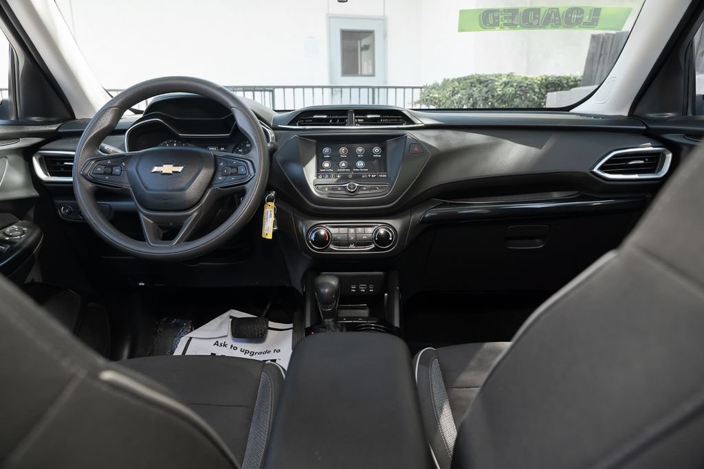 Used 2021 Chevrolet TrailBlazer LS FWD image 20