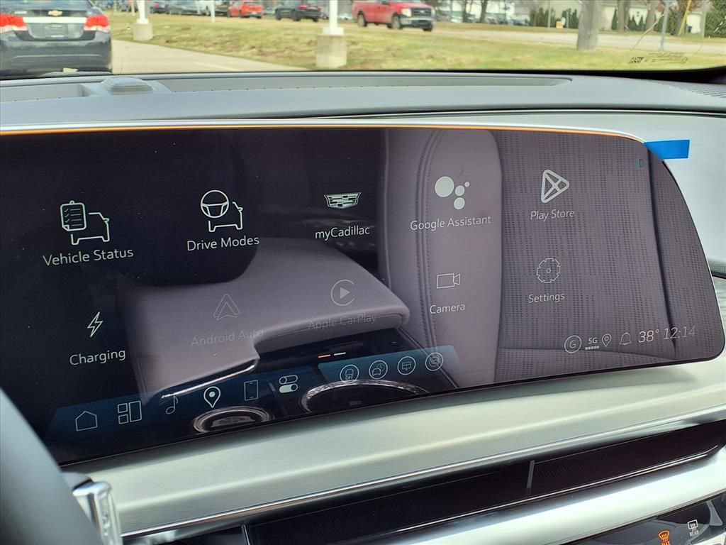 New 2026 Cadillac Lyriq Sport w/ LPO, Floor Liner Package AWD/4WD image 17