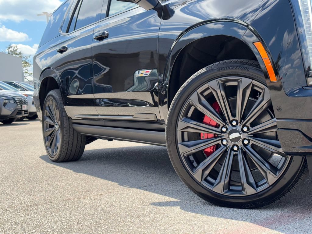 Used 2026 Cadillac Escalade V AWD/4WD image 2