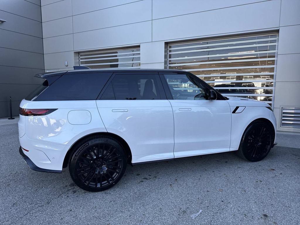 New 2027 Land Rover Range Rover Sport SV AWD/4WD image 7