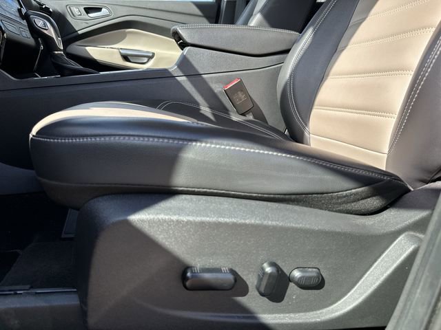 Used 2019 Ford Escape SEL AWD/4WD image 16