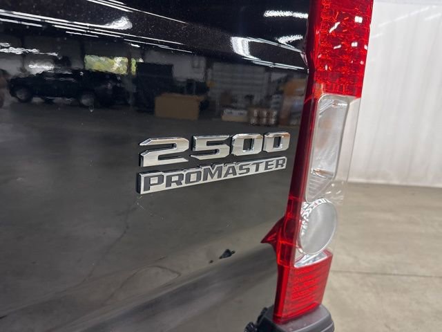 New 2026 RAM ProMaster 2500 w/ Quick Order Package 22G SLT image 15