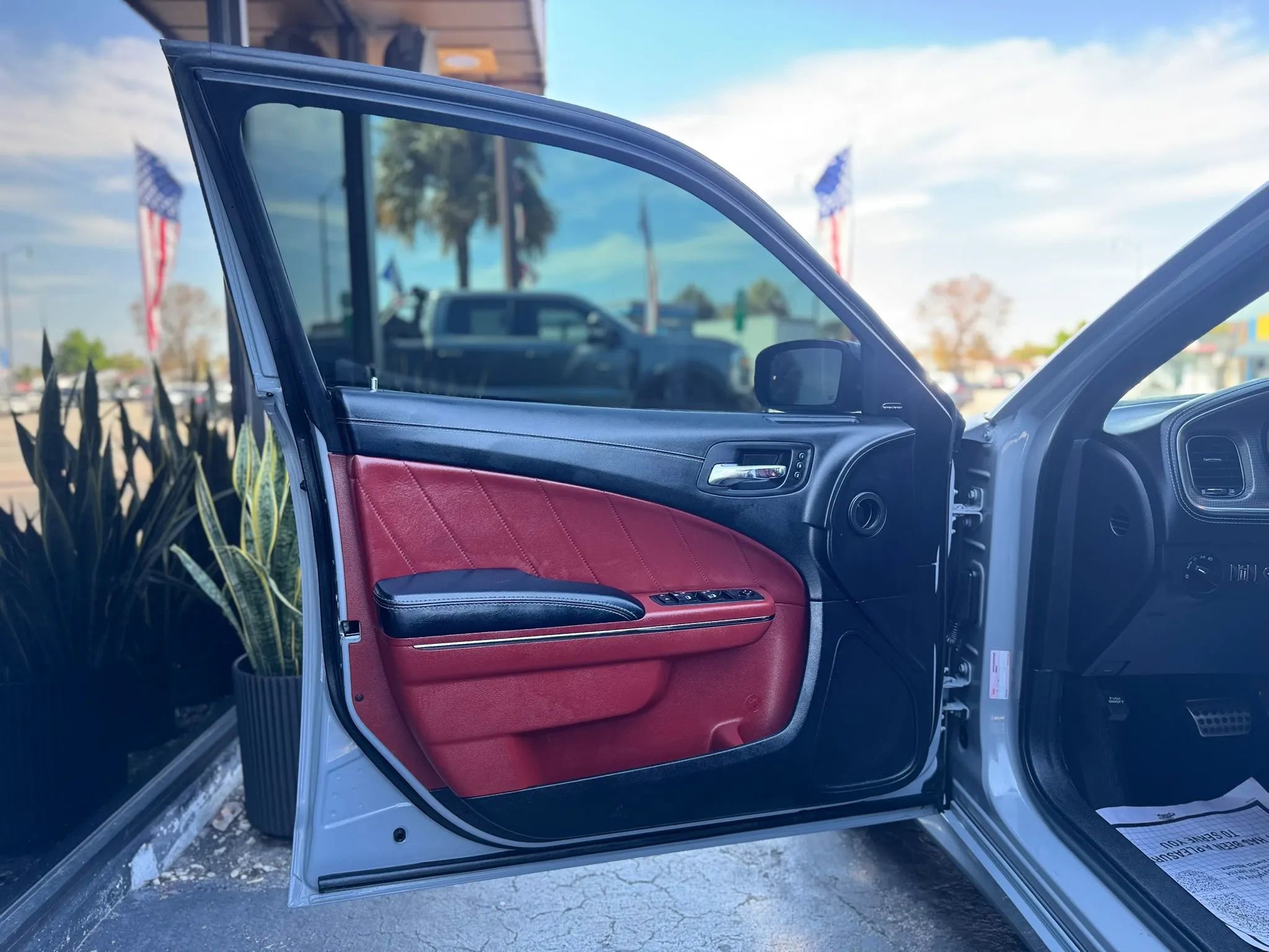 Used 2020 Dodge Charger SRT Hellcat w/ Harman/Kardon Audio Group image 32