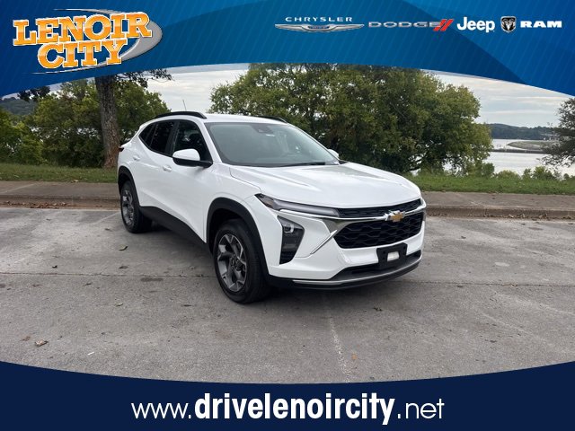 Used 2024 Chevrolet Trax LT w/ Driver Confidence Package