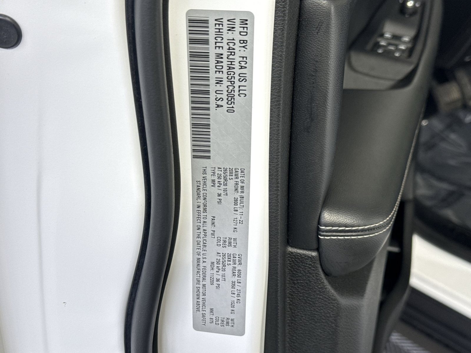 Used 2023 Jeep Grand Cherokee Altitude AWD/4WD image 28