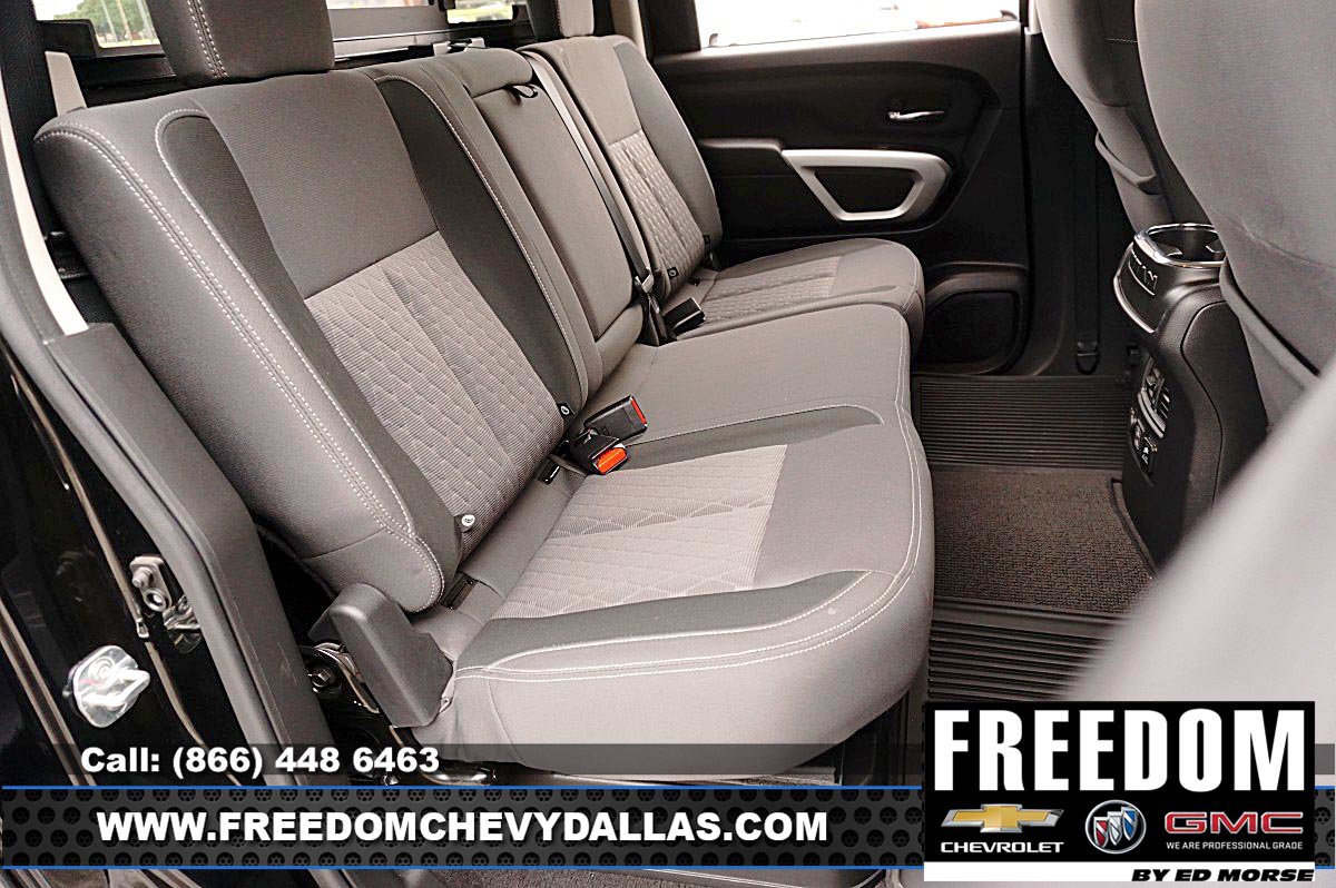 Used 2024 Nissan Titan SV w/ SV Convenience Package AWD/4WD image 12