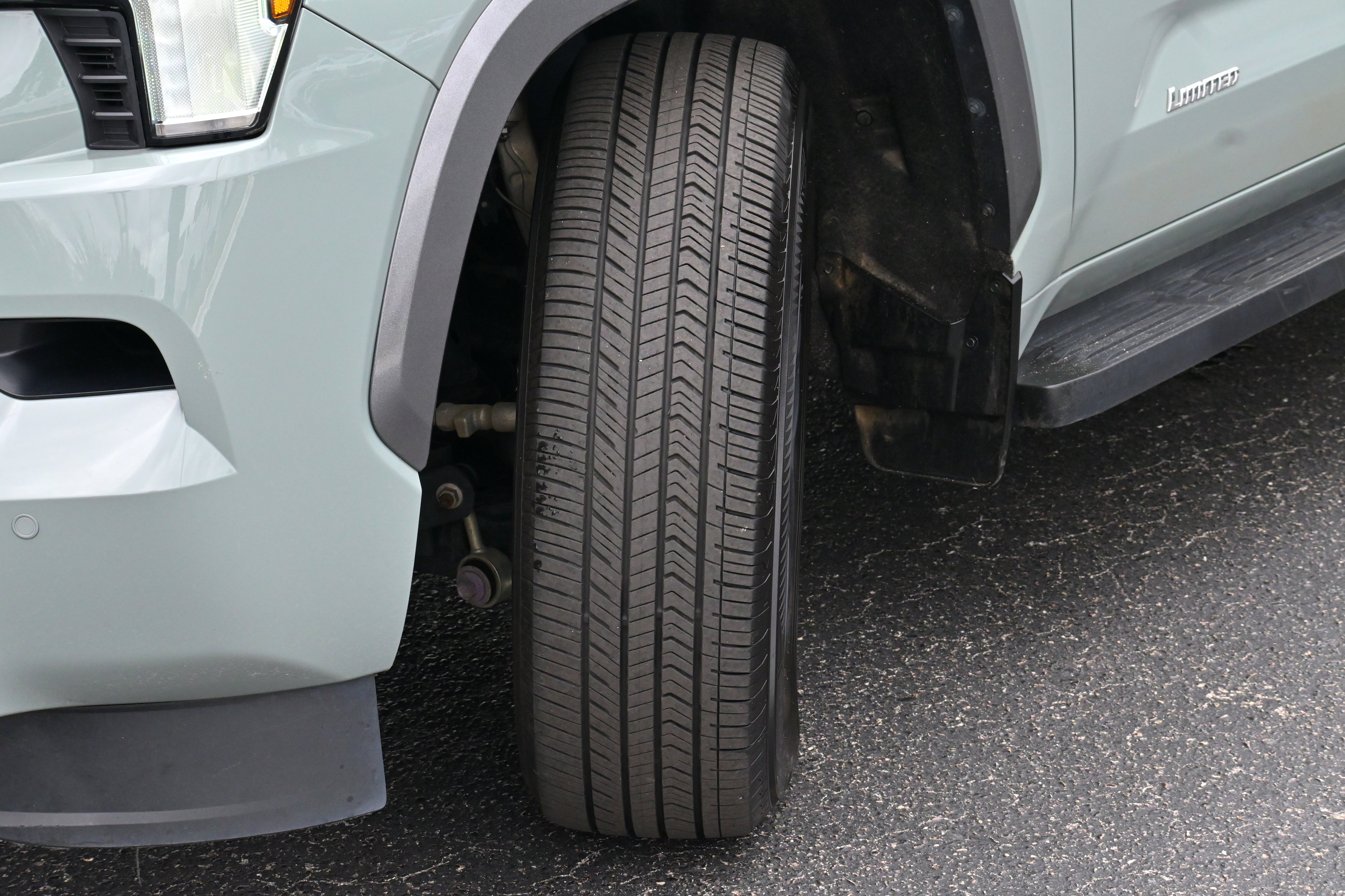 Used 2025 Toyota Sequoia Limited image 32