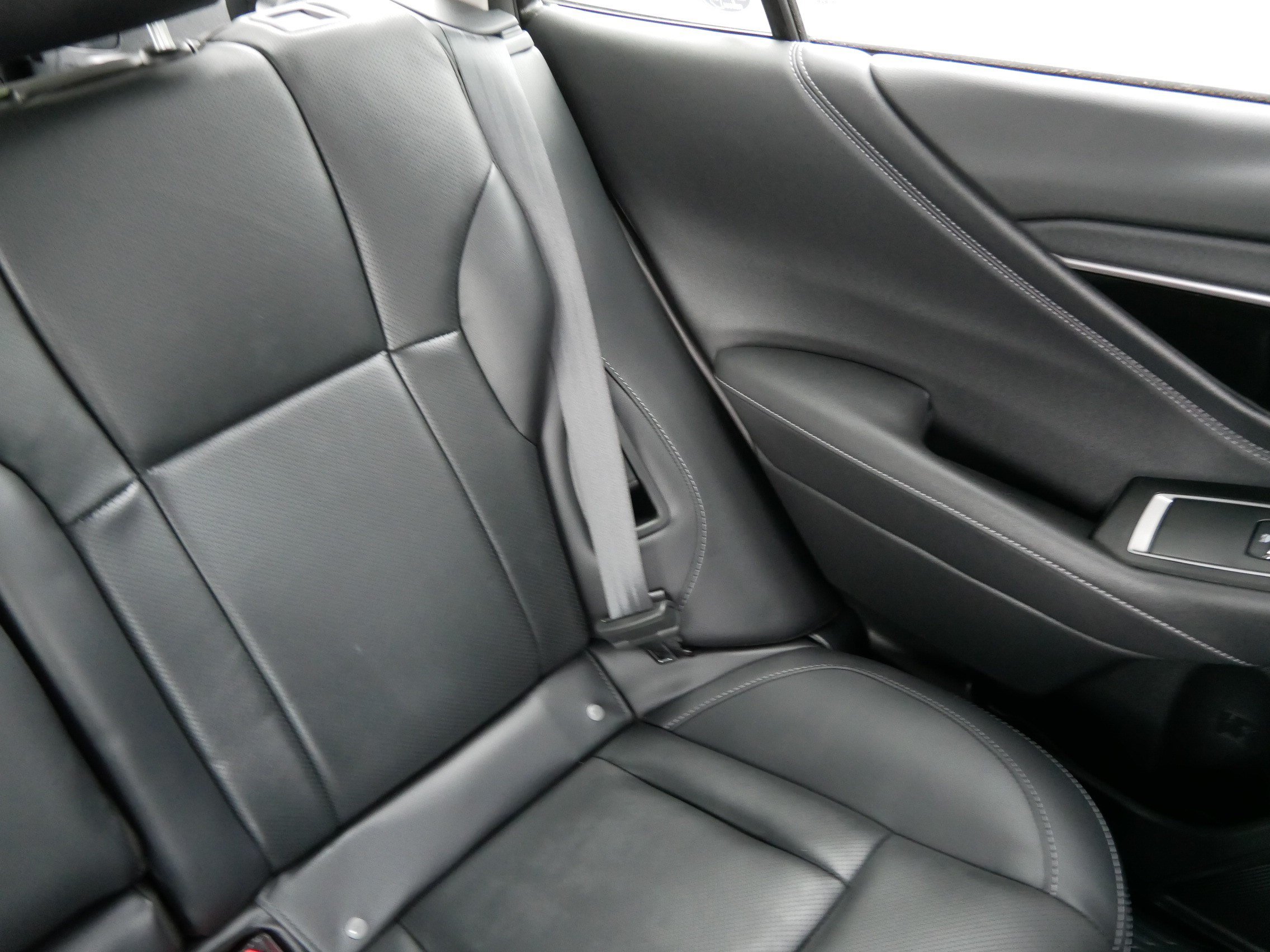 Certified 2025 Subaru Outback Touring AWD/4WD image 14