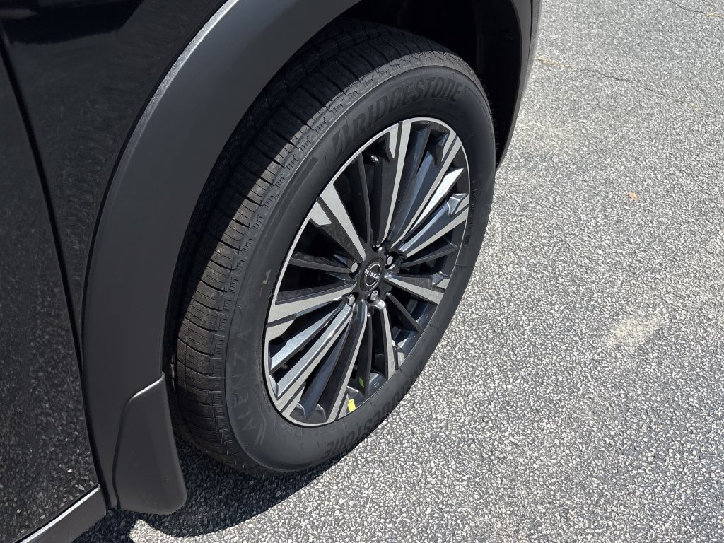 New 2026 Nissan Pathfinder Platinum FWD image 29