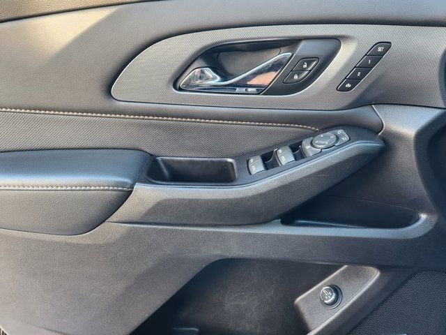 Used 2020 Chevrolet Traverse Premier w/ Redline Edition image 24