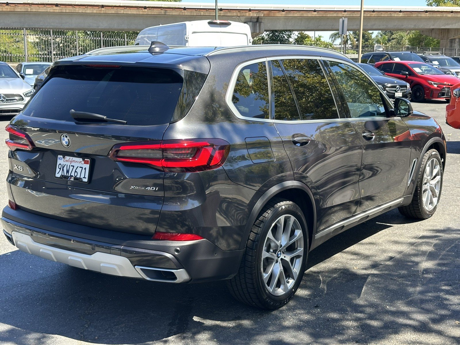 Used 2022 BMW X5 xDrive40i w/ Executive Package AWD/4WD image 7