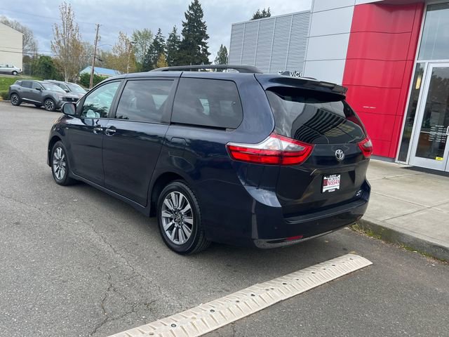 Used 2020 Toyota Sienna XLE w/ XLE Navigation Package image 9