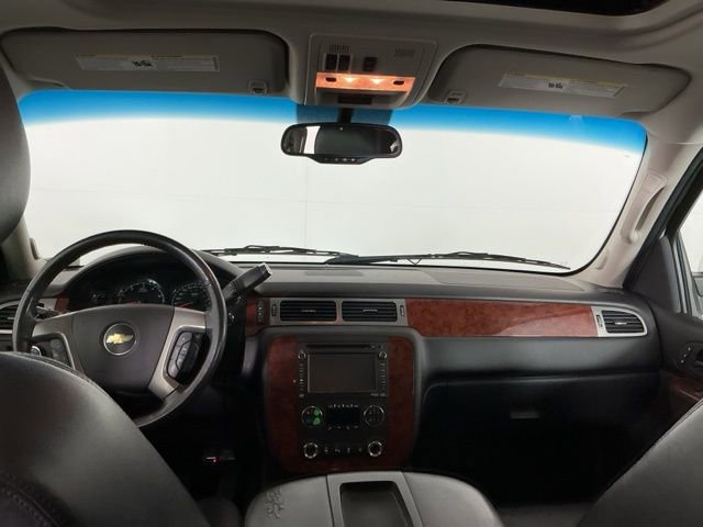 Used 2012 Chevrolet Suburban LTZ AWD/4WD image 22