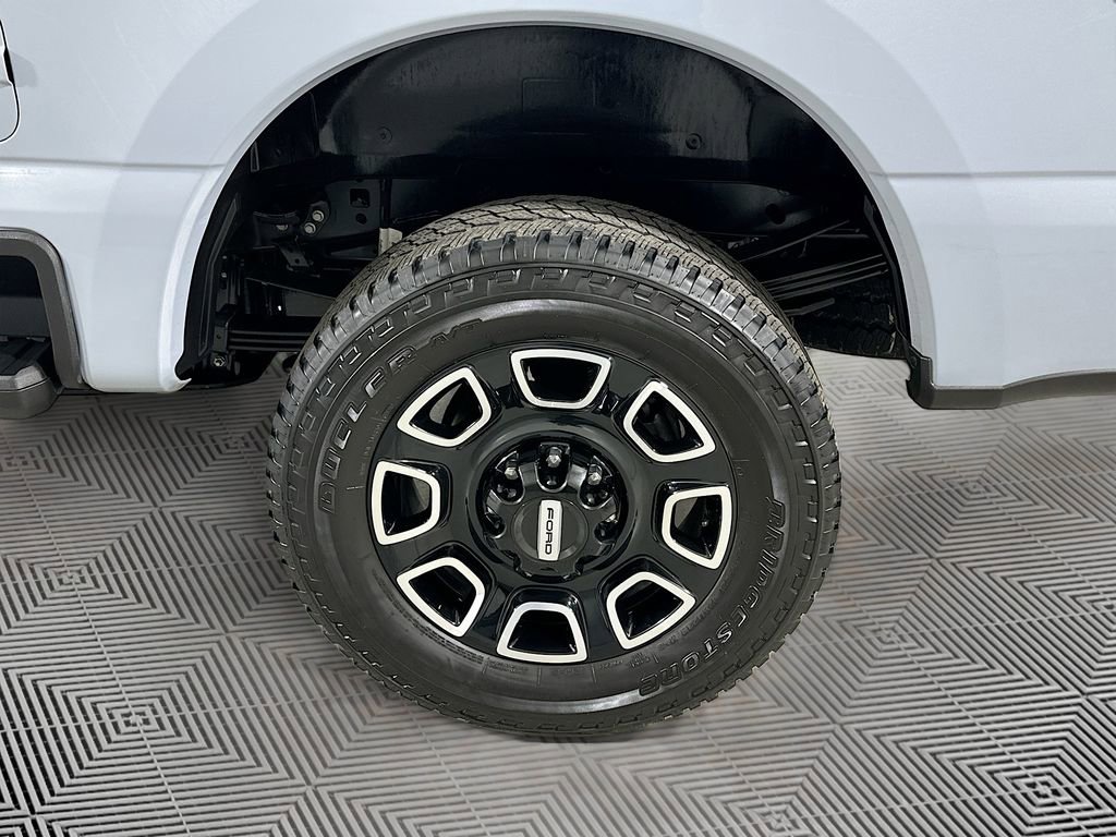 Certified 2025 Ford F250 Platinum image 26