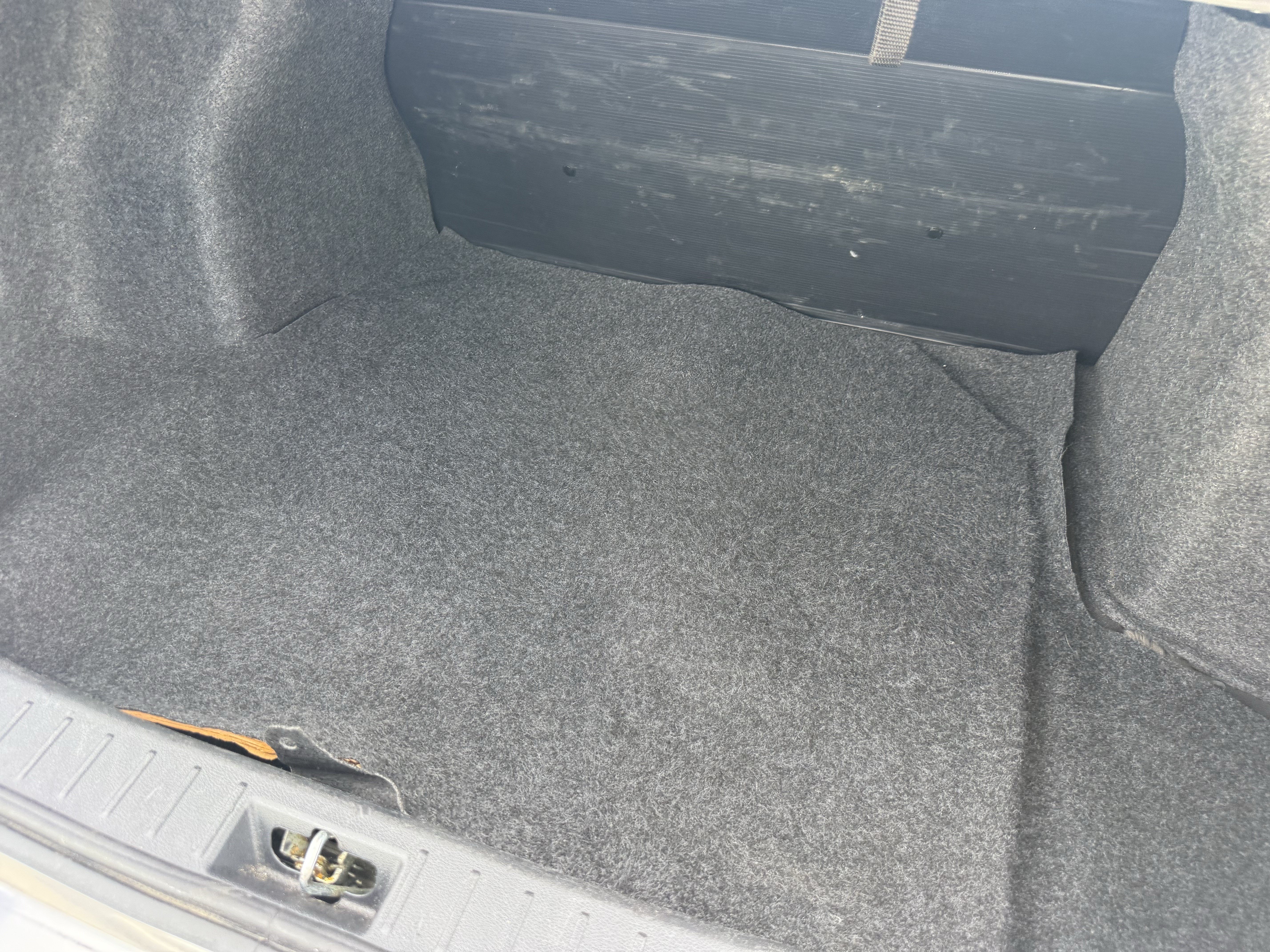 Used 2024 Nissan Versa S w/ Trunk Package FWD image 30