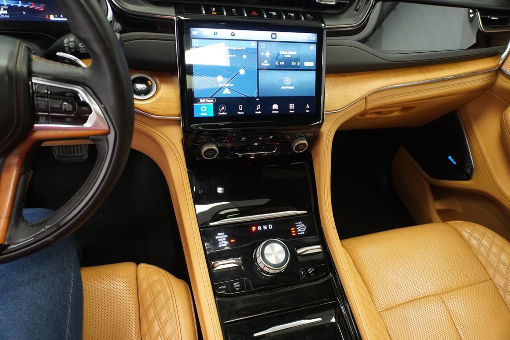 Certified 2024 Jeep Grand Cherokee L Summit image 27