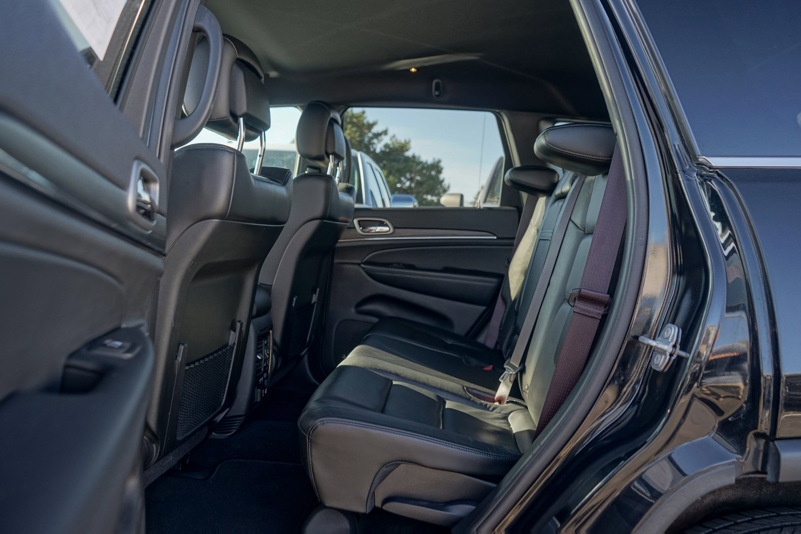 Used 2019 Jeep Grand Cherokee Limited image 24