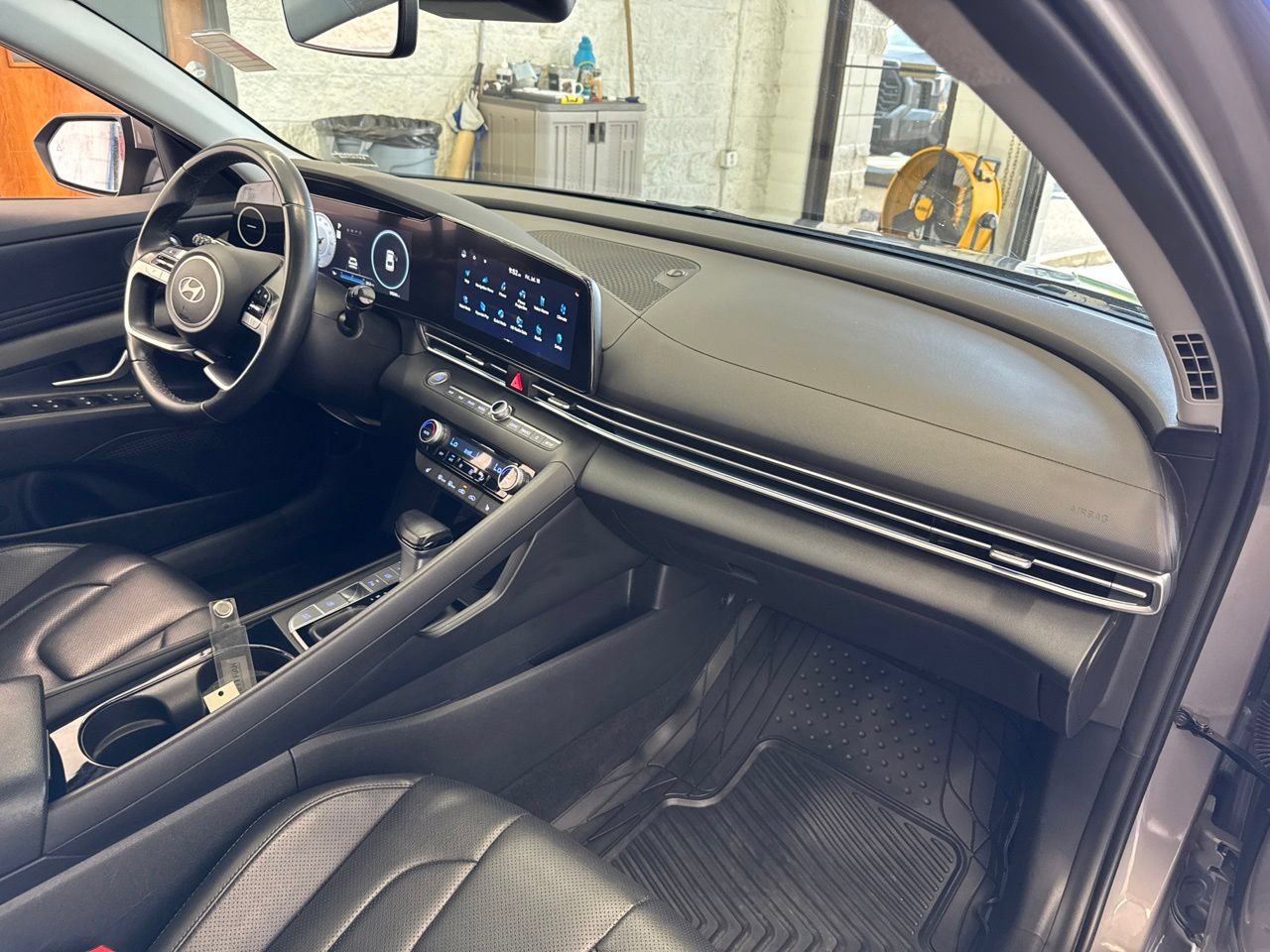 Used 2024 Hyundai Elantra Limited FWD image 48
