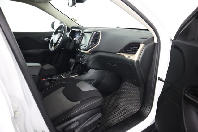 Used 2014 Jeep Cherokee Latitude w/ Cold Weather Group AWD/4WD image 53