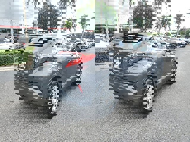Certified 2021 Toyota C-HR LE image 4