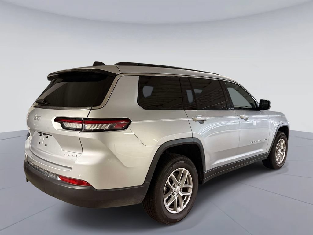 Used 2025 Jeep Grand Cherokee L Laredo w/ Luxury Tech Group I AWD/4WD image 4