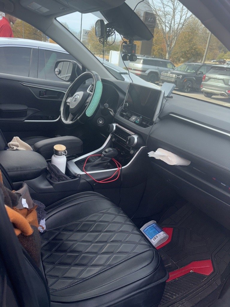 Used 2025 Toyota RAV4 LE image 10