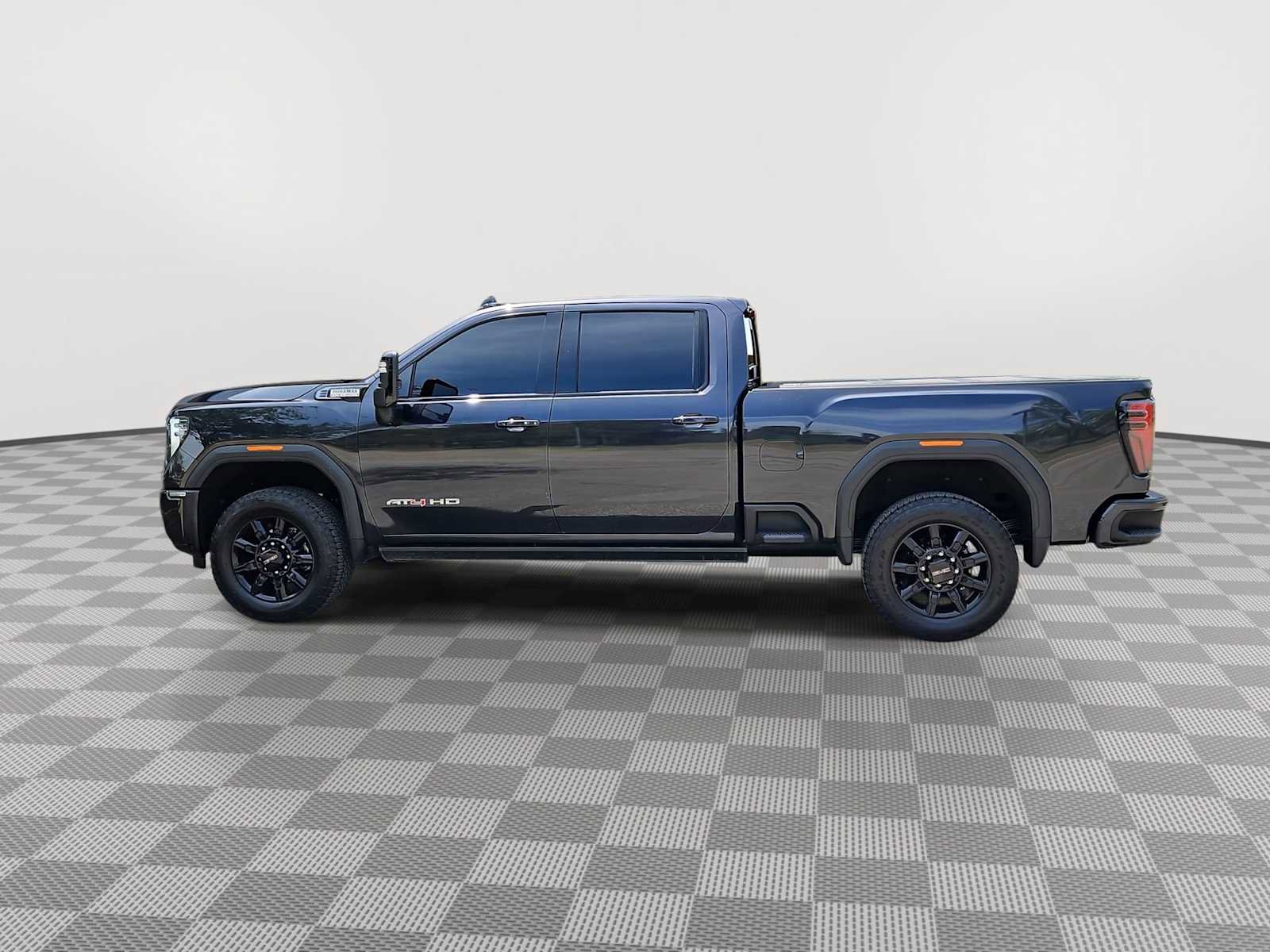 Used 2024 GMC Sierra 2500 AT4 w/ AT4 Premium Plus Package AWD/4WD image 8