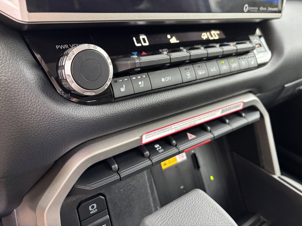 New 2024 Toyota Tundra Limited w/ Power Package image 22