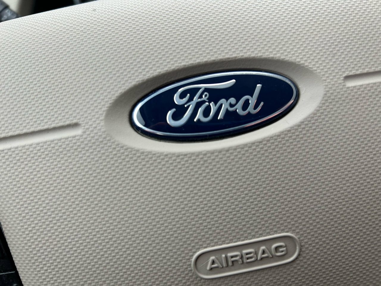 Used 2007 Ford Edge SE image 19