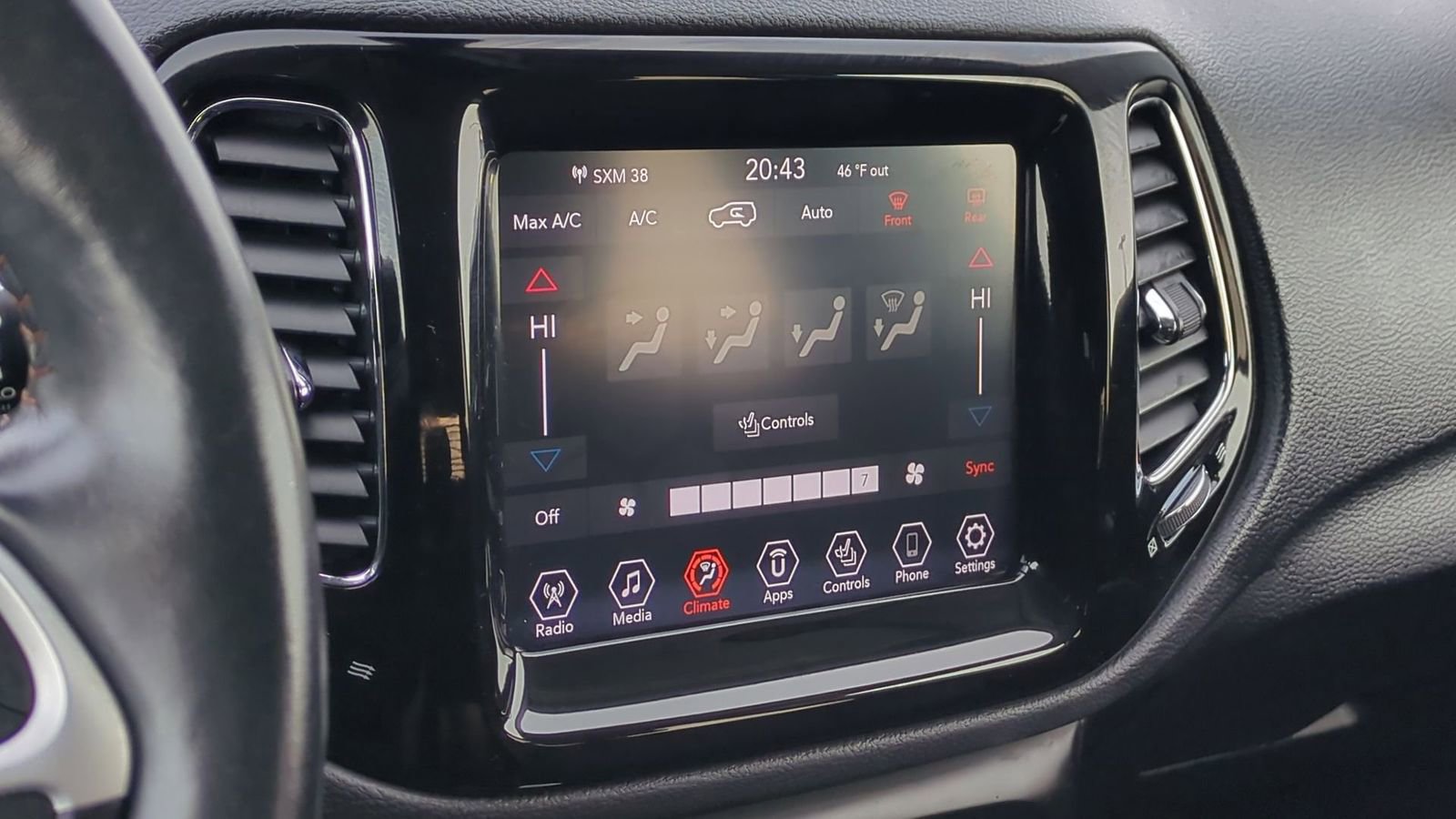 Used 2020 Jeep Compass Limited image 31