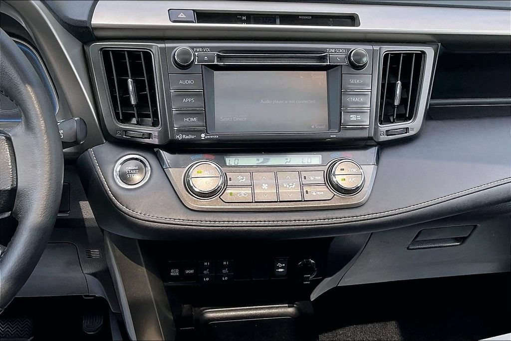 Used 2015 Toyota RAV4 Limited AWD/4WD image 6