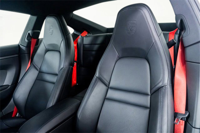 Used 2021 Porsche 911 Carrera image 2