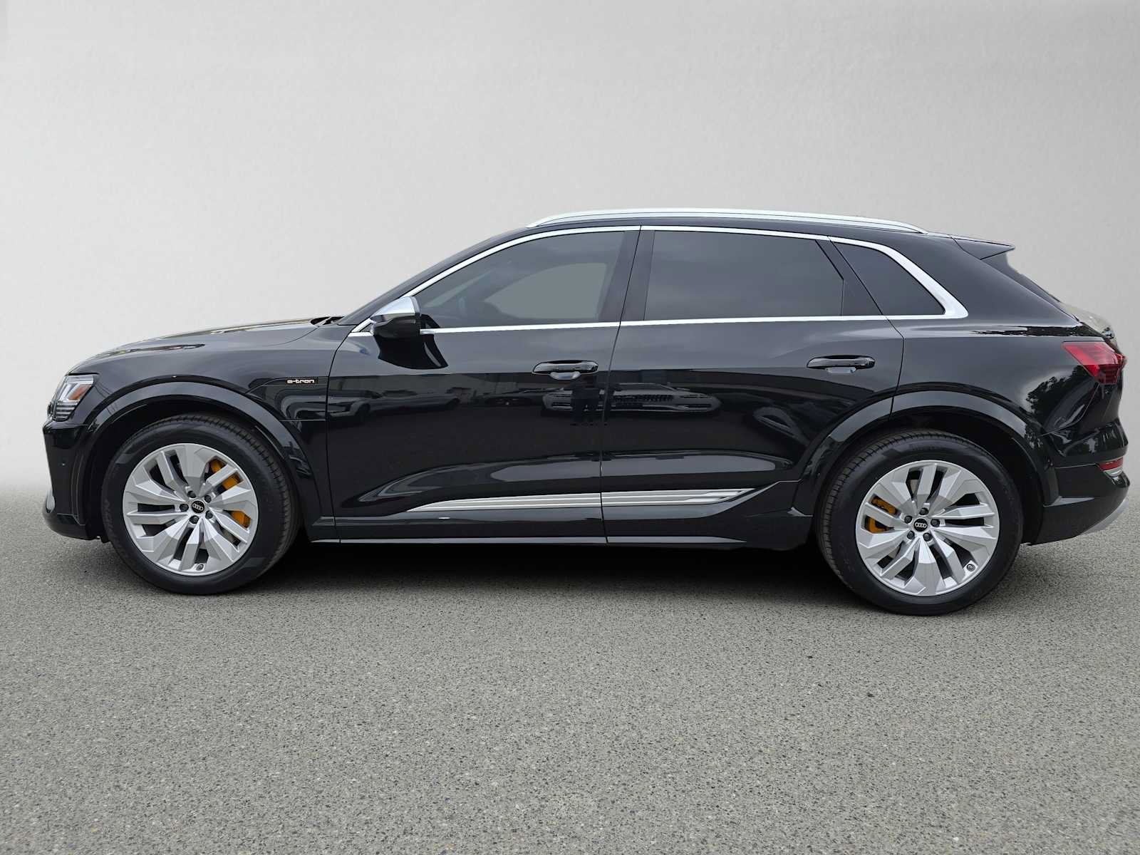 Used 2023 Audi e-tron S Premium Plus AWD/4WD image 6