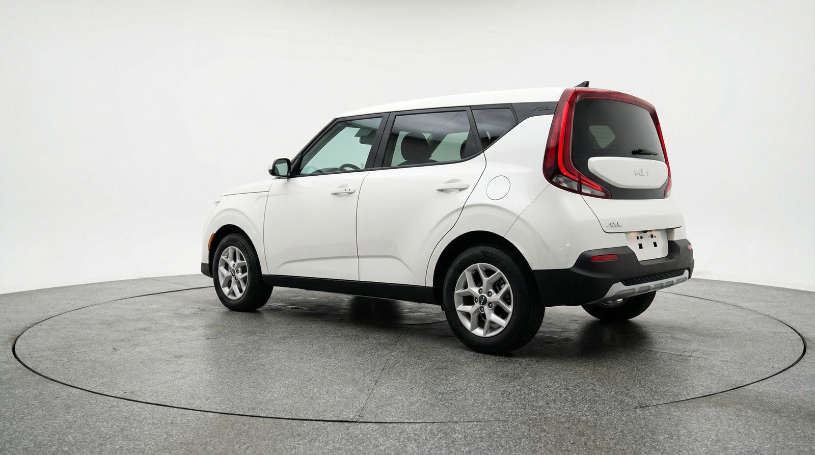 Used 2025 Kia Soul LX w/ LX Technology Package FWD image 6