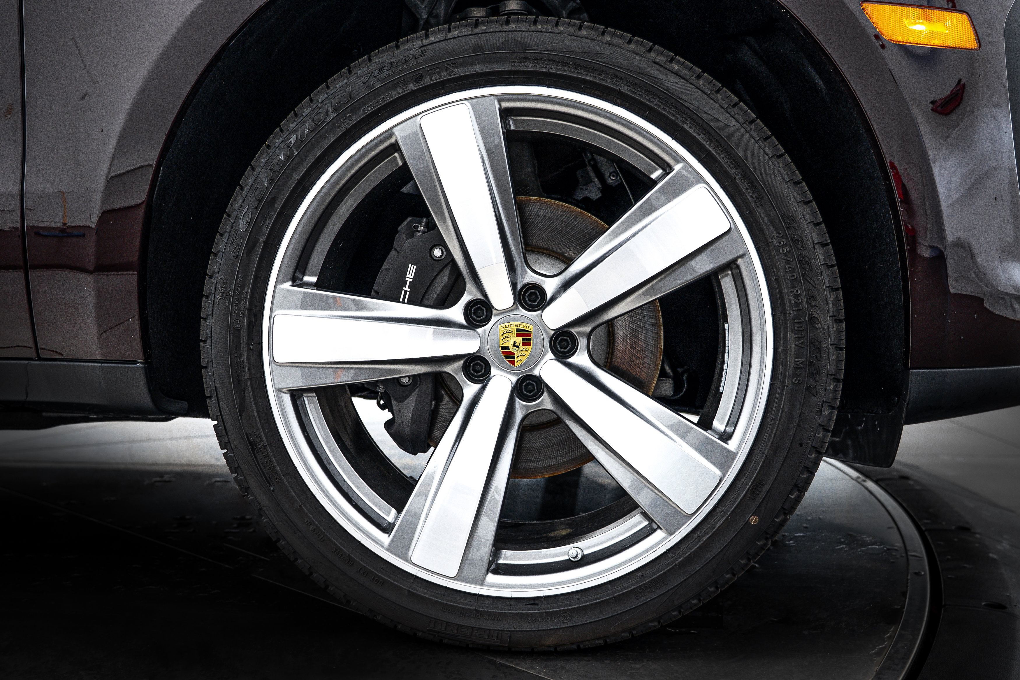 New 2025 Porsche Macan image 11